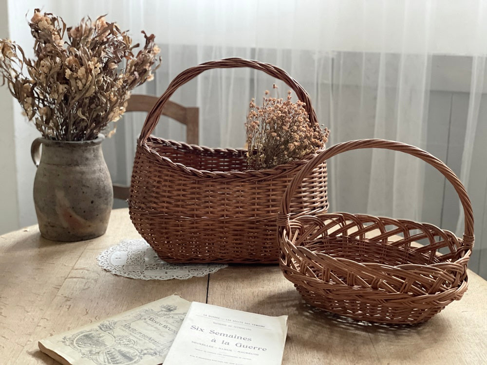 繊細な手仕事を感じるパニエ（横幅38cm） フランスアンティーク