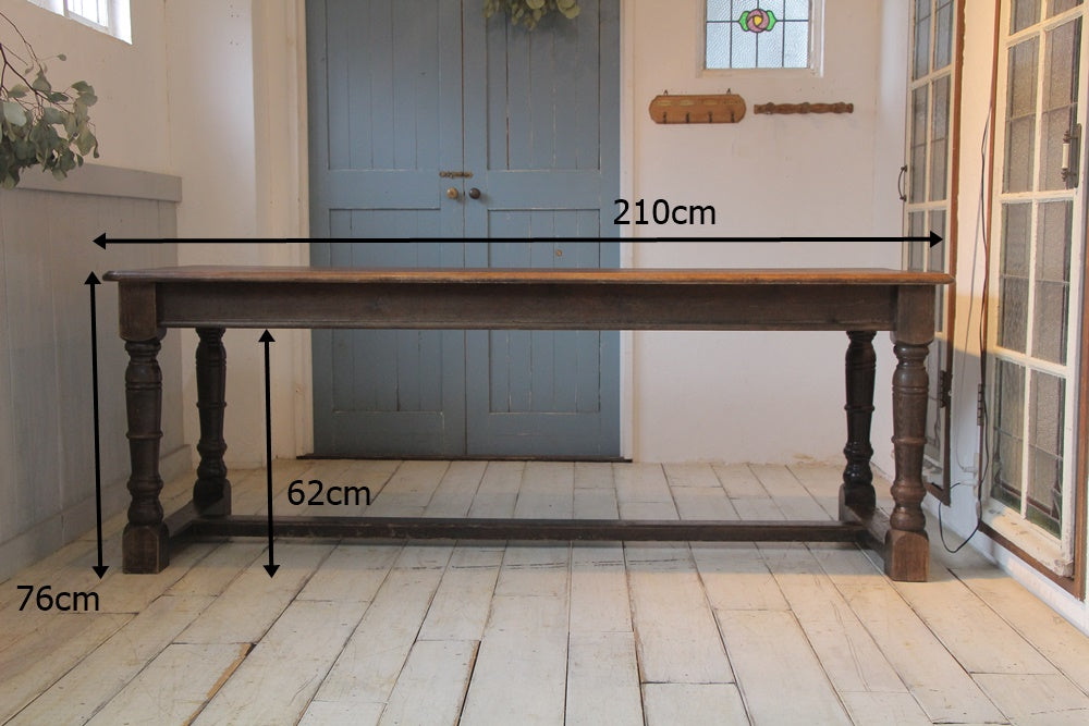 1900年代オーク材ダイニングテーブル（横幅210cm） イギリス