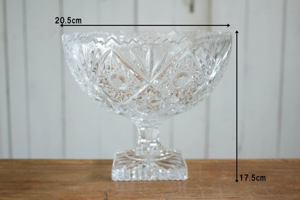クリスタルガラスの大きなボウル（直径20.5cm） イギリスアンティーク