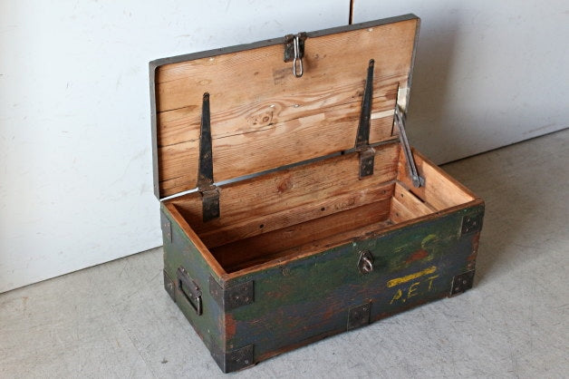 第一次世界大戦時の味わい深いグリーンの木箱 フランスアンティーク