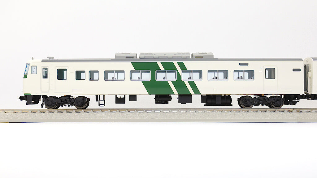 185系特急形電車 プラスティック製 16番ゲージ[1:80スケール 16.5mm/HO