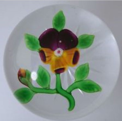 オールドバカラ(baccarat)のペーパーウェイトー 愛されたモチーフたち