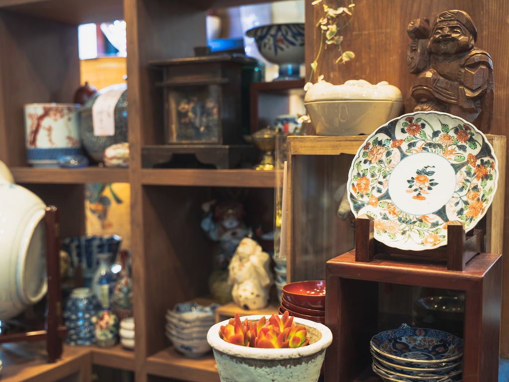見立て”の心で楽しむ古美術のすゝめ〈古美術まべちがわ〉。【六日町