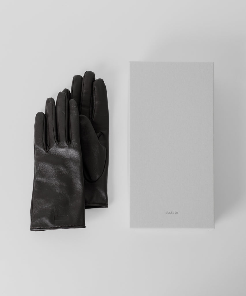 FEATURE | 最高級ラムレザーを使用したsteinのレザーグローブ – session