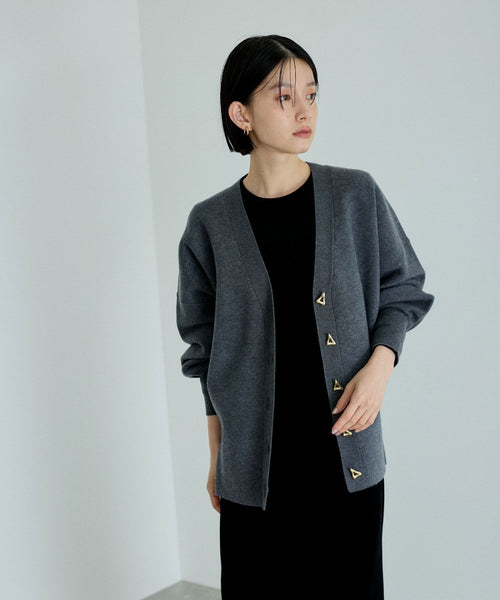 ADAM ET ROPÉ FEMME(アダム エ ロペ ファム) / トライアングルボタン