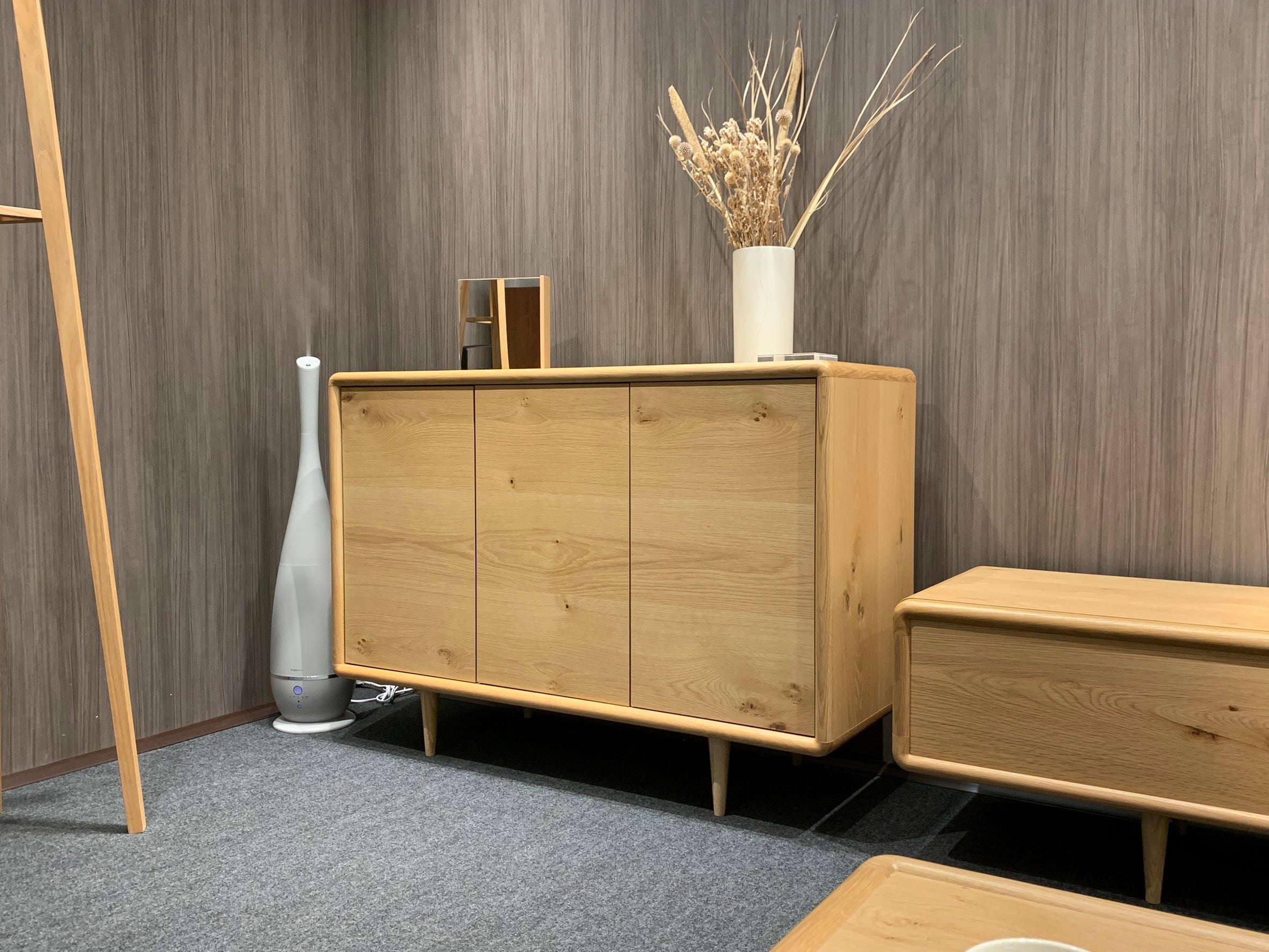 気軽に飾れて実用的なエチケットミラー | 家具産地大川発の国産家具