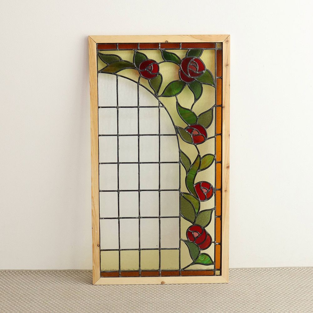 バラのアーチをモチーフとした素敵なデザイン♪ アンティークステンド