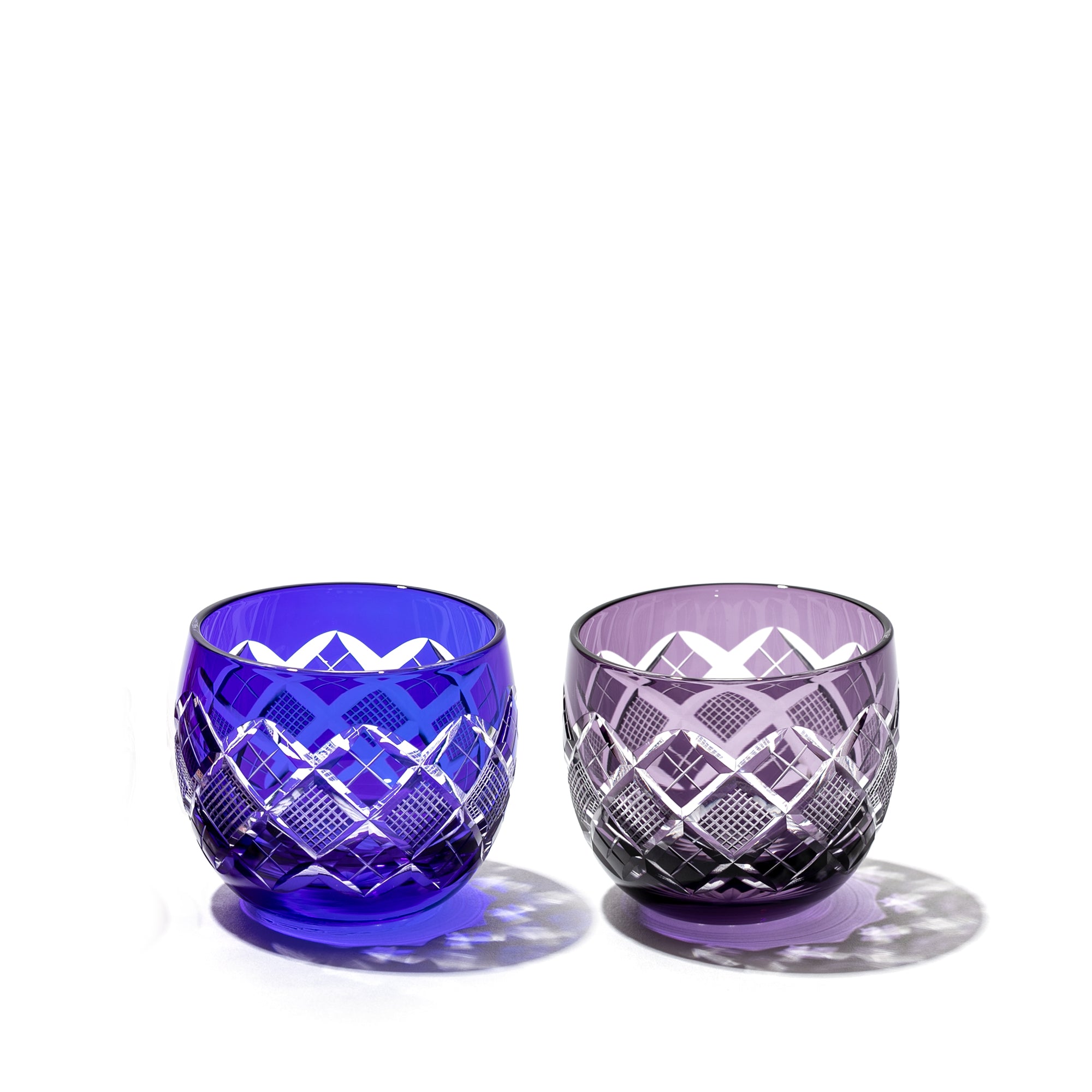 江戸切子 矢来魚子紋 ぐい呑ペア 赤・ルリ ｜江戸切子グラスなら