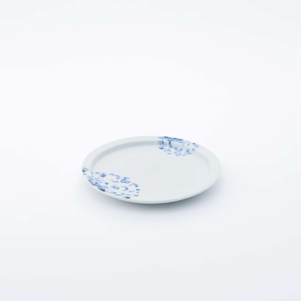 岡晋吾 5寸天平 平皿 菊唐草 – ARITA PORCELAIN LAB [公式オンライン