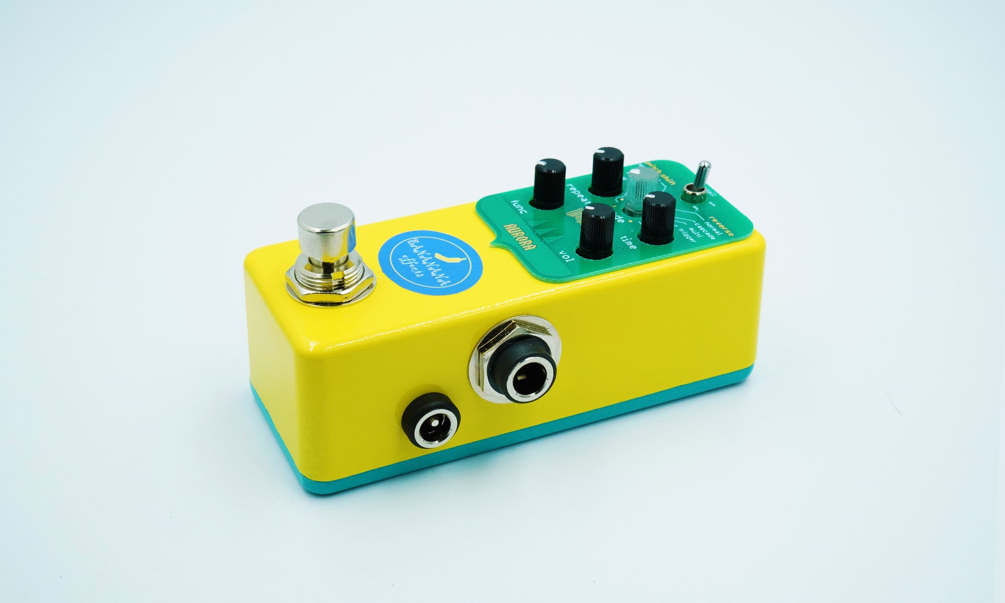 AURORA Pitch shift delay pedal
