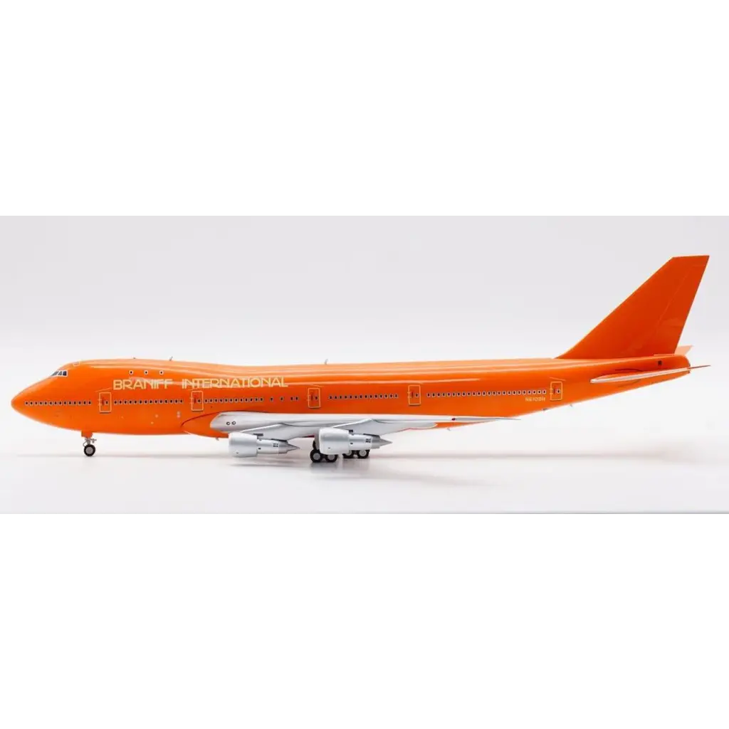 Model: Braniff International Boeing 747-130 1/200 - Planewear
