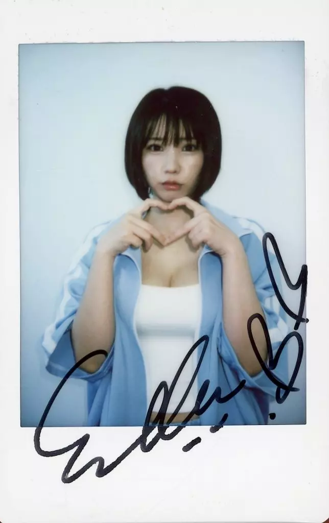 マカロニさま専用】 最新 えなこ 直筆サイン入り チェキ 当選品 抽プレ