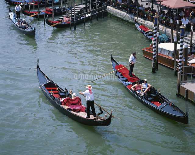 ベニスのゴンドラ イタリアの写真素材 [FYI03856578] | ストックフォト