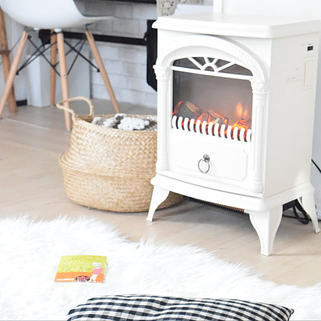 ニトリ ミドルワイド暖炉型ファンヒーター2021 ニトリ 暖炉型ファン