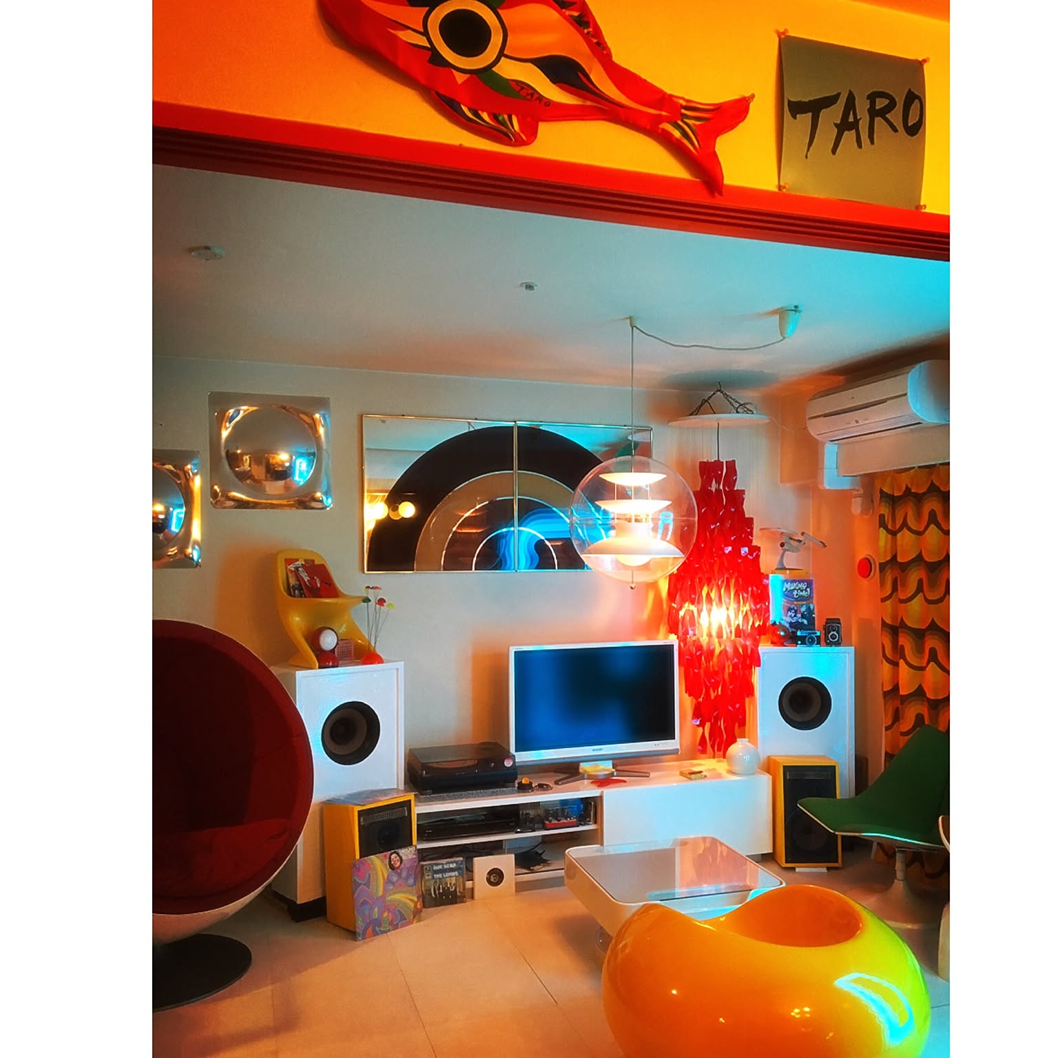 80s ミッドセンチュリースペースエイジレトロポップ赤金属ミラードレッサー