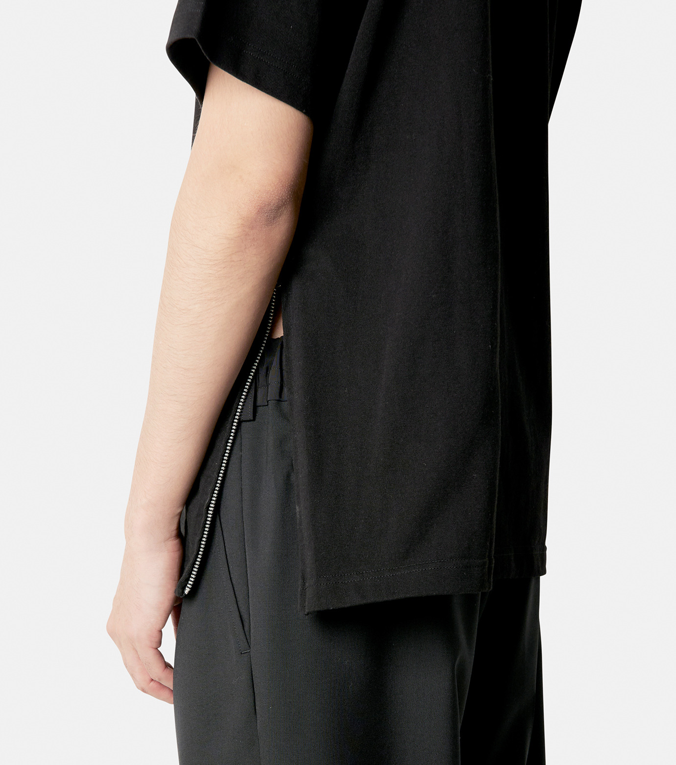 サカイ - sacai | Side Zip Cotton T-Shirt-Black-1の通販 | RESTIR