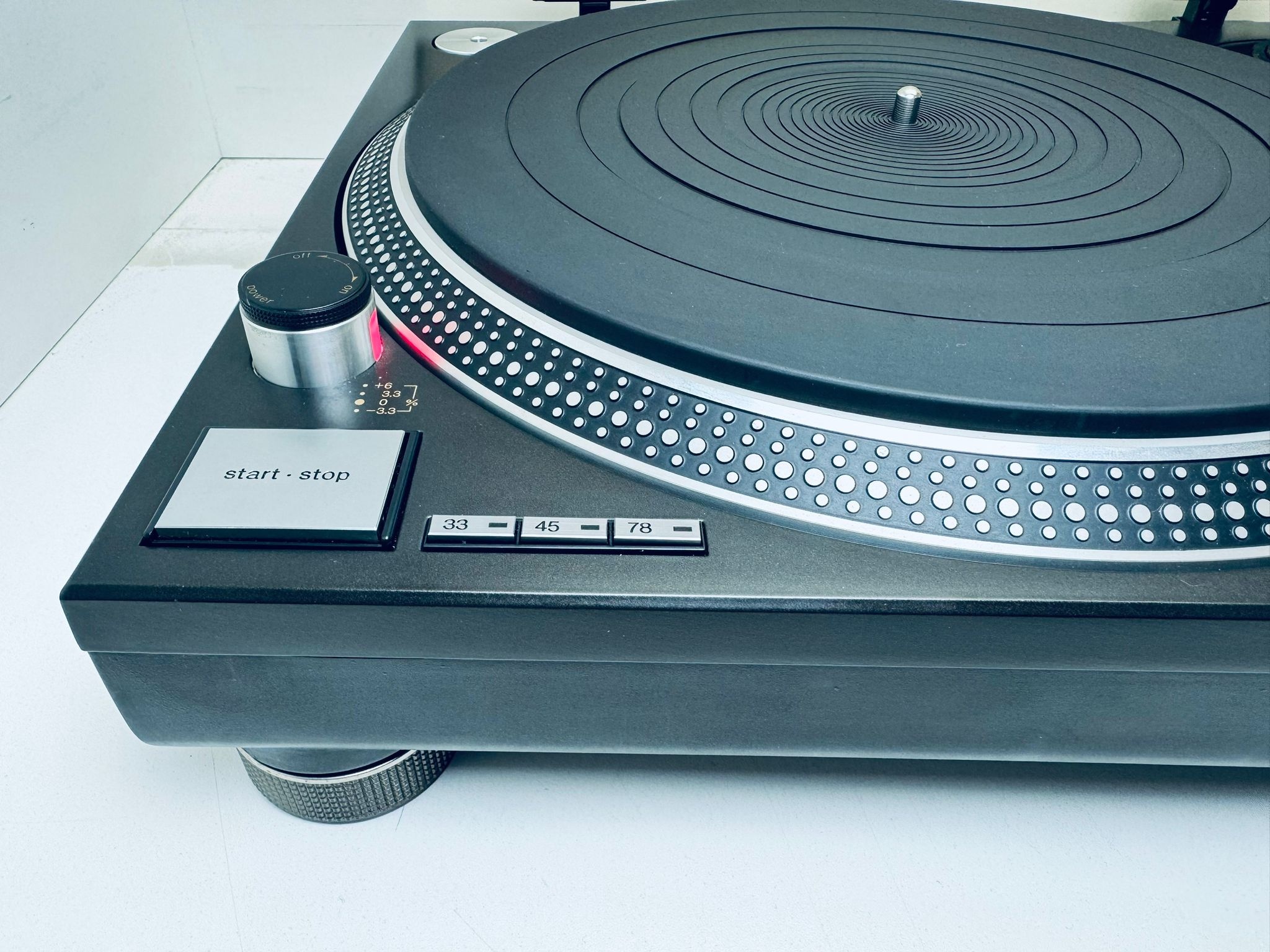29 technics SL-1200mk4 ターンテーブル Technics SL-1200MK4 ターン