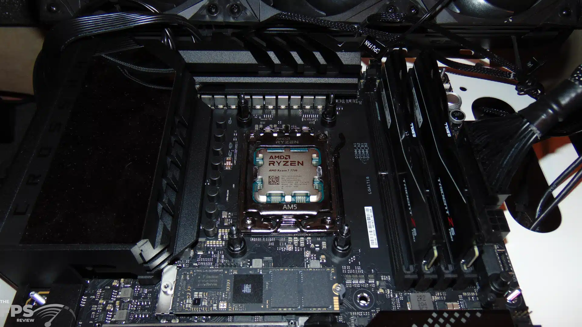 AMD Ryzen 7 7700 vs Ryzen 7 7700X CPU Review