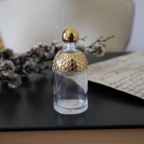 コアガラス 香水瓶 飾り瓶 新品未使用 ② Amazon.co.jp: アンティーク