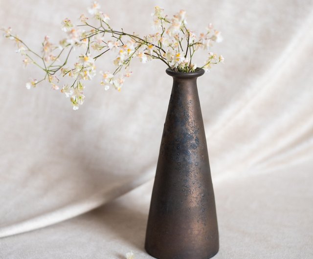 送料無料】台湾 隠された時の錆び 実験用の花瓶と花器 trulygoods - Pinkoi