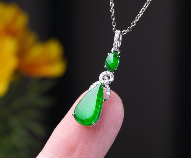 台湾 ガラス質インペリアルグリーン翡翠しずく型ネックレス 18K