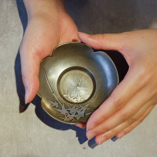 日本古美術】梅花型古錫茶托乾茂號5客天然薌沉香檀香茶器香道具｜茶壺