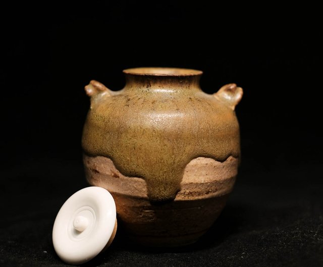 美しい古美術◾️蔵から釉薬のプチプチしたかなり雰囲気のある壺、壷