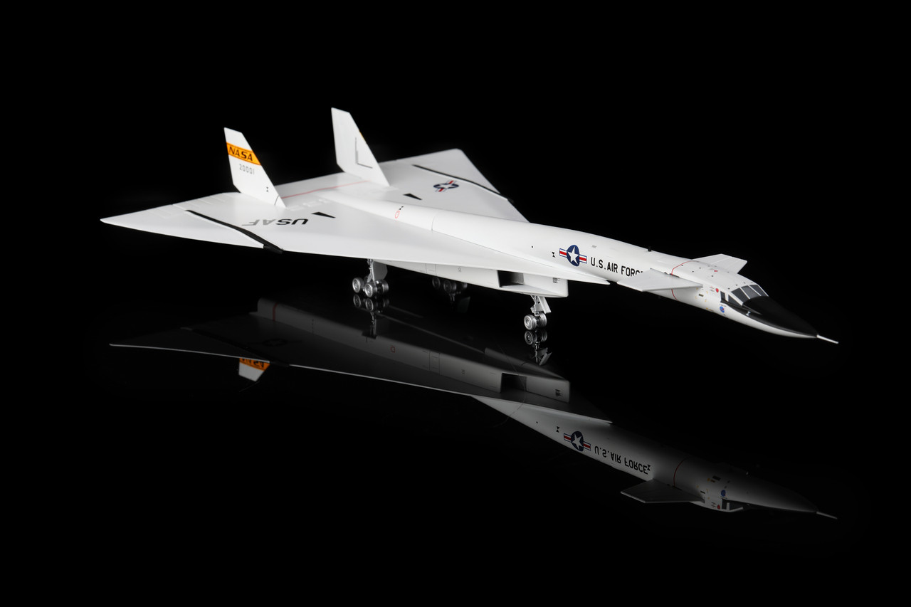 SQ Wings U.S.AIR FORCE XB-70 20001 NASA NASA L2080 Scale 1:200