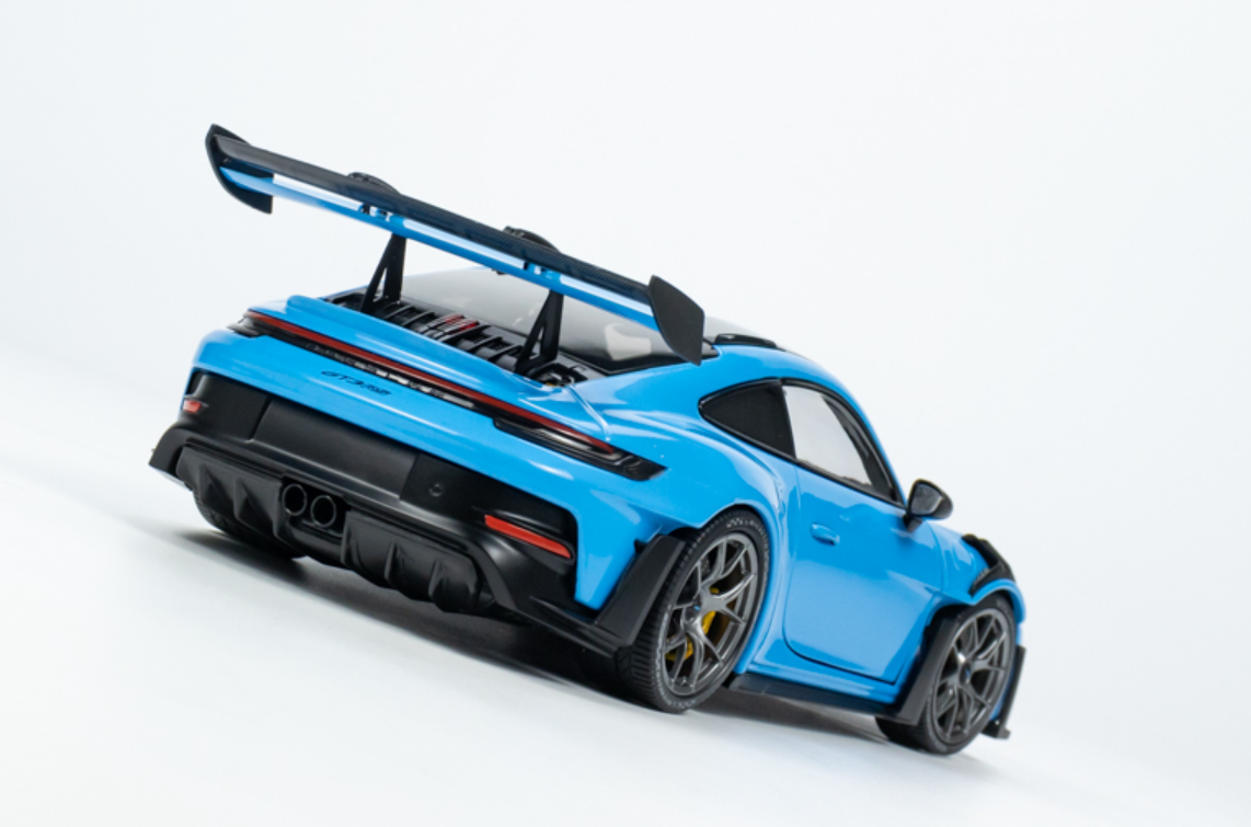 ポルシェ911 GT3 RS4.0 1/18 ミニチャンプス ポルシェ911 GT3 RS4.0 1