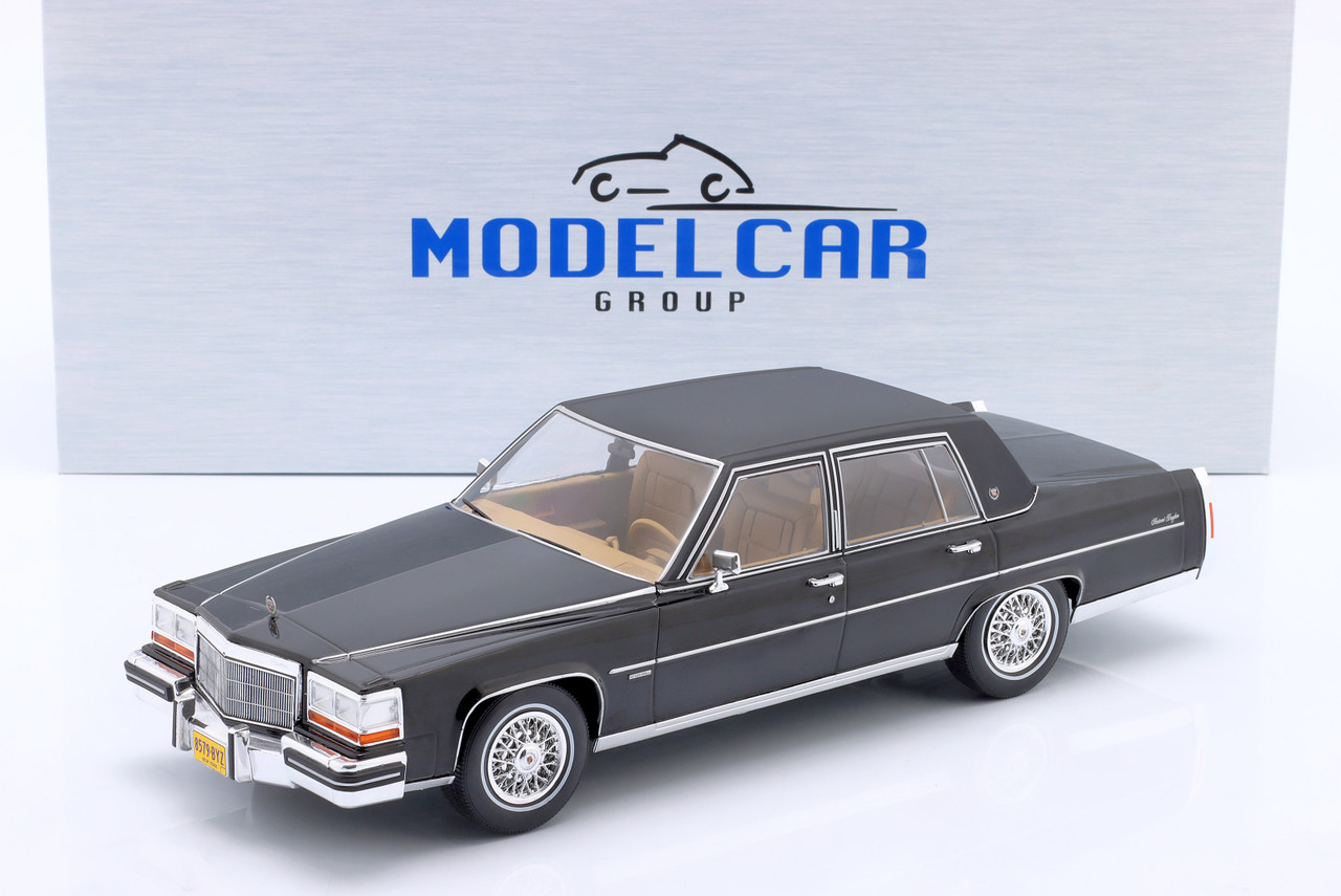 1/18 ModelCarGroup 1982 Cadillac Fleetwood Brougham (Black