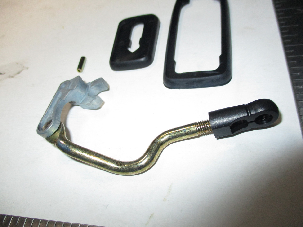 Inner Door Handle Linkage with seals 82 to 91 924s 944 951 944s2