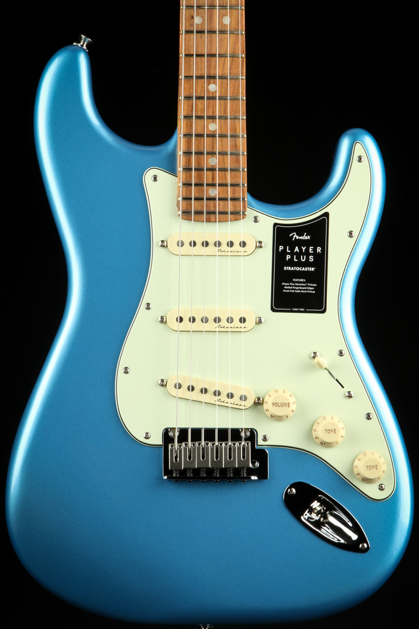 2022 - Fender Player Plus Stratocaster®, Pau Ferro Fingerboard