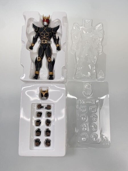 仮面ライダークウガ アルティメットフォーム 魂ウェブ商店限定 魂