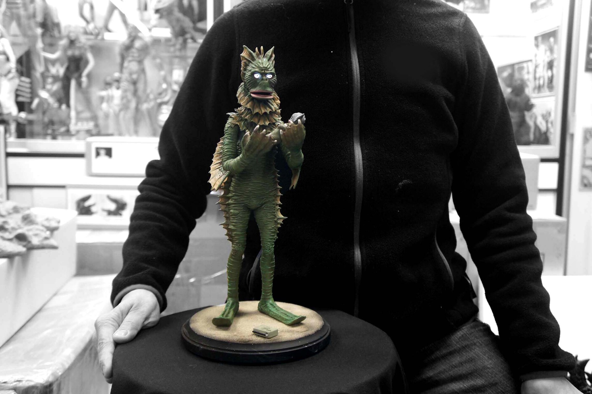 Robin Kwok - Ultra Q deep-sea creature RAGON art statue 海底原人