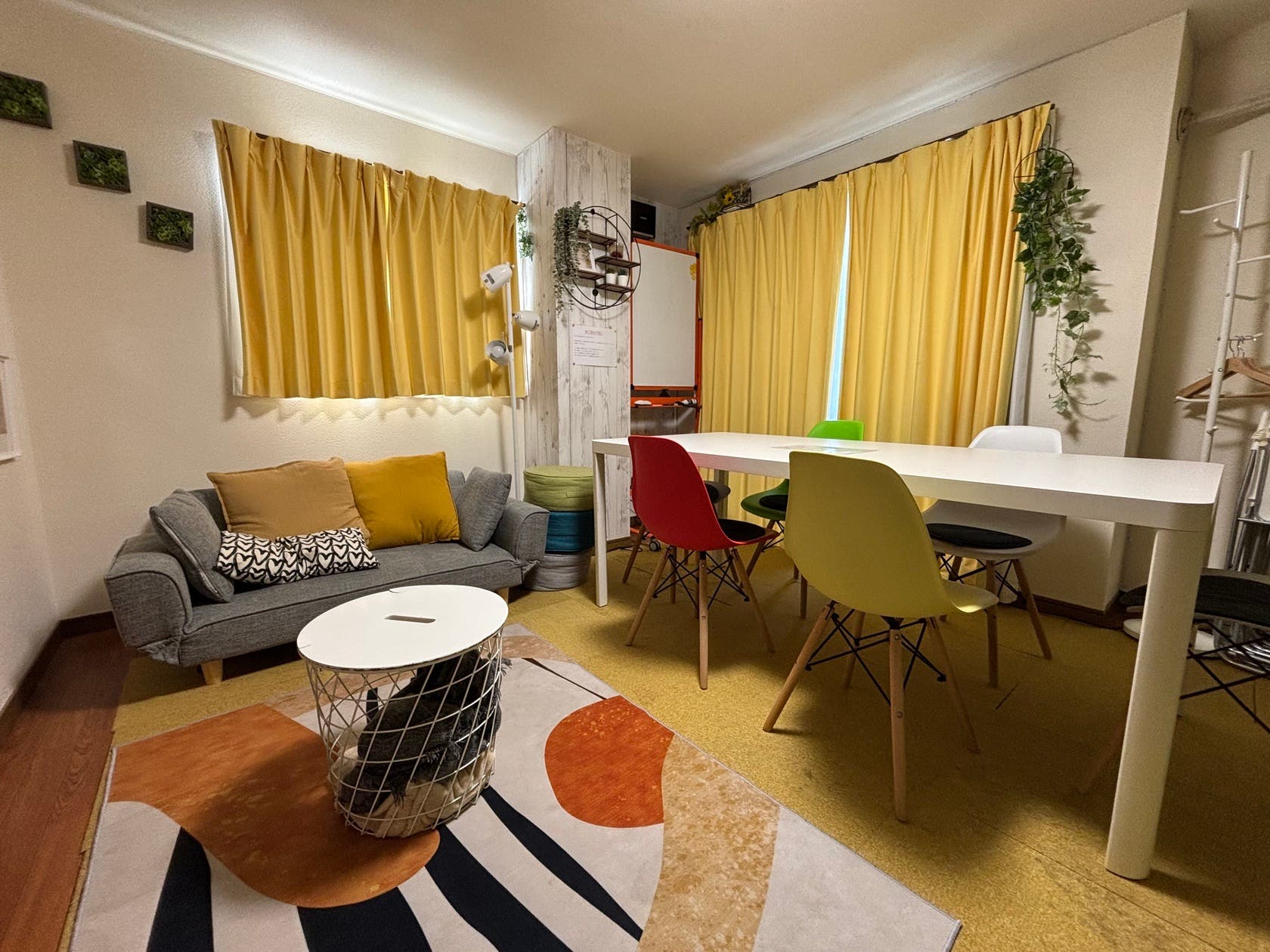 ポプラ一枚板テーブル店舗什器アイアン脚カフェディスプレイ民泊別荘