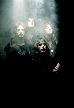 先着でステッカーをプレゼント！Queen（クイーン）旧譜キャンペーン