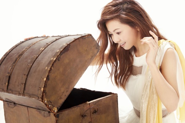 倉木麻衣　直筆サイン入り広報用ポスター 倉木麻衣 直筆サイン入り広報用ポスター 倉木麻衣直筆サイン入り広報用