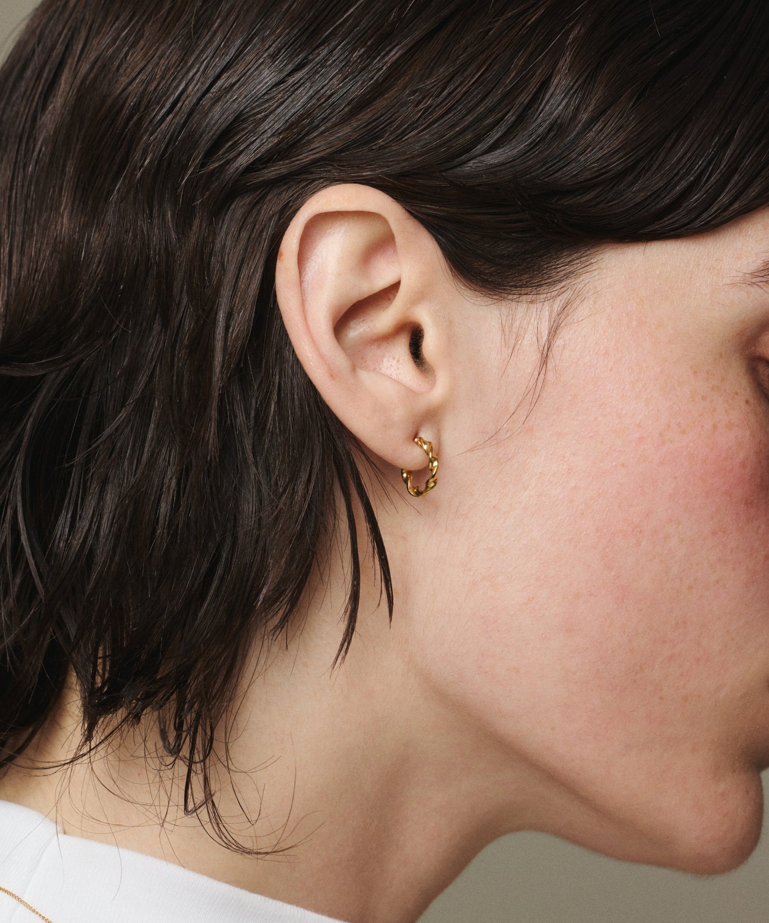 ゴールド]タイニーツイストピアス