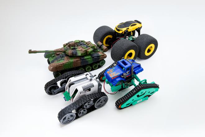 はんだ付け不要でスマホ操作対応のミニ四駆を作れる製作キット「ミニ