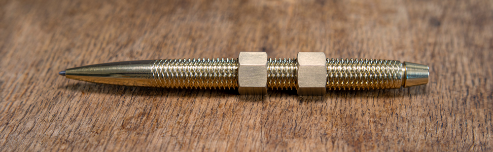 MetMo Pen 職人の執着の結晶。ネジを転がす超マニアックなフィジェット