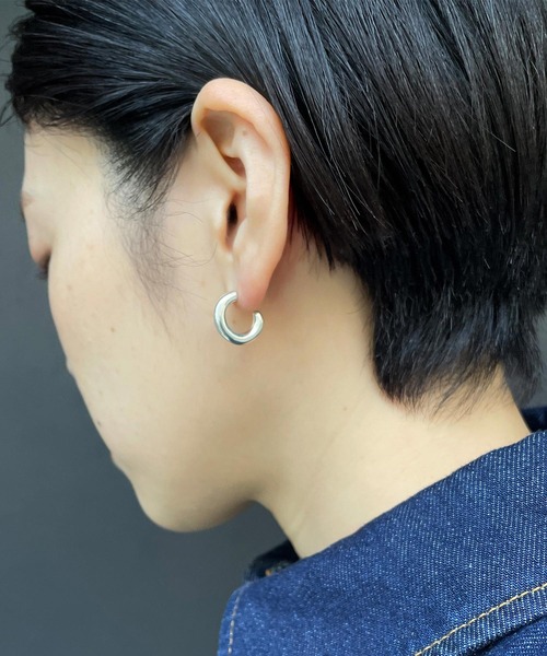 ピアス/フープ/ライトウェイト/4mmボディ/K18ゴールドポスト（ピアス