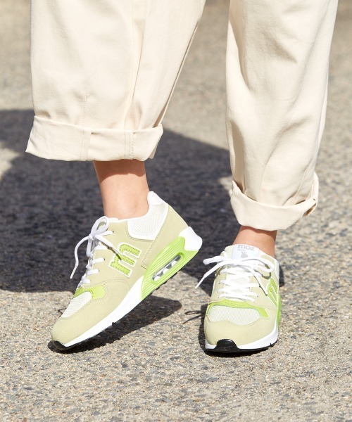 moz》MZ-9023 エア入りクッション厚底スニーカー（ワイズ3E