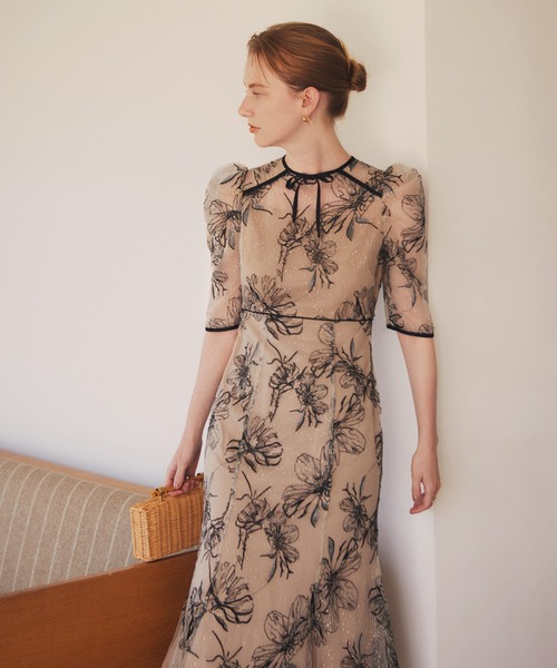 セール】【LEJA】半袖花柄刺繍レースフロントバックリボンパフスリーブ