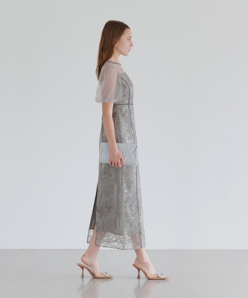 Leja（レジャ）の「【LEJA】アシンメトリーシアーフラワードレス