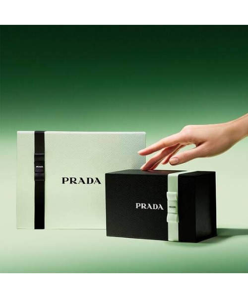 プラダ ビューティ オリジナル ギフトボックス（ブラック