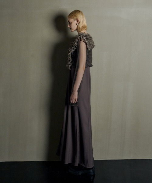 Many way frill dress（ドレス）｜et.UNiVER（エトユニベール）の