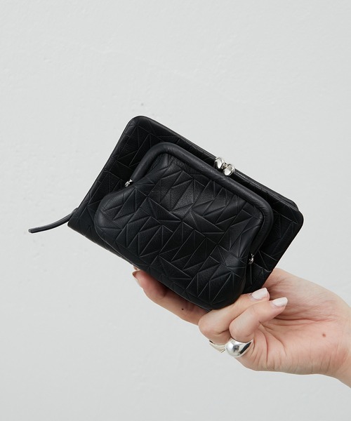 ear PAPILLONNER（イアパピヨネ）の「《牛革》がま口ファスナー財布