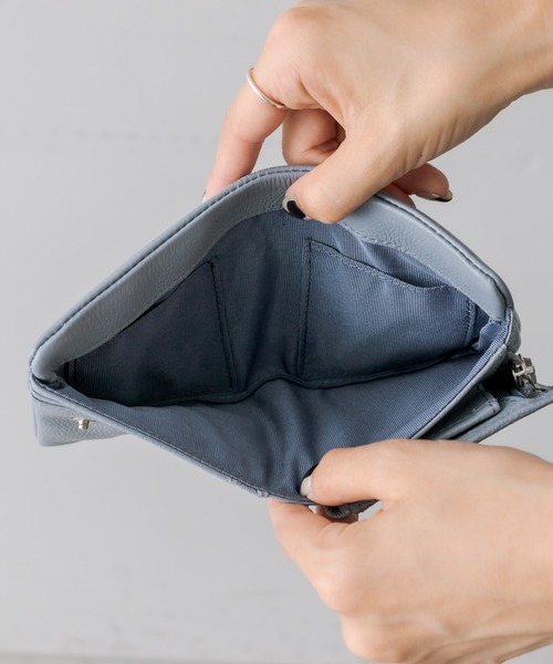 ear PAPILLONNER（イアパピヨネ）の「《WEB限定》白くま刺繍折り財布