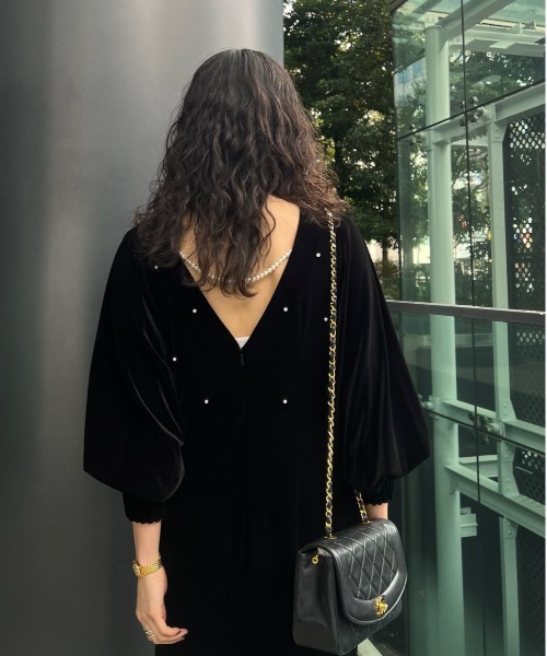 BACK OPEN PEARL VELOUR DRESS（ドレス）｜Ameri（アメリ）の