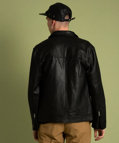 UNITED TOKYO（ユナイテッドトウキョウ）の「ラムレザー衿付き